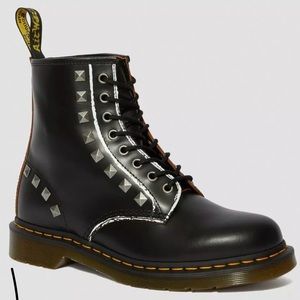 Dr. Martens 1460 Stud boots 🔹NEW